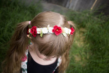 ~*Holiday Happenings*~ Off White Floral Halo